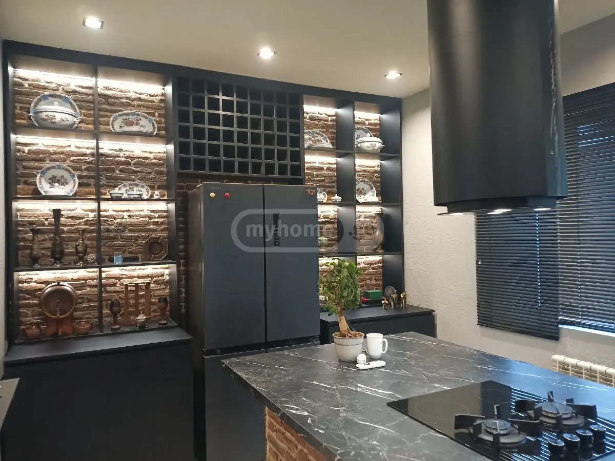 6 Room Private House For Sale view 10