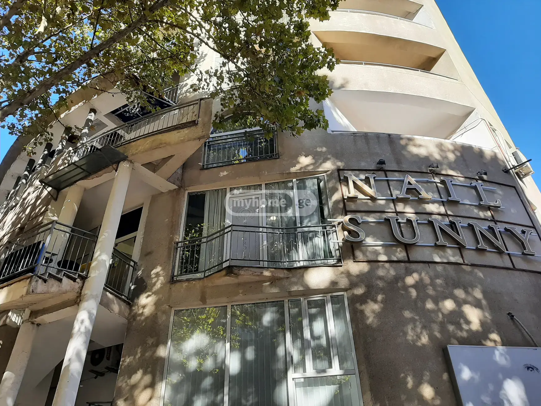 Office Commercial Area For Rent In Vake view 1