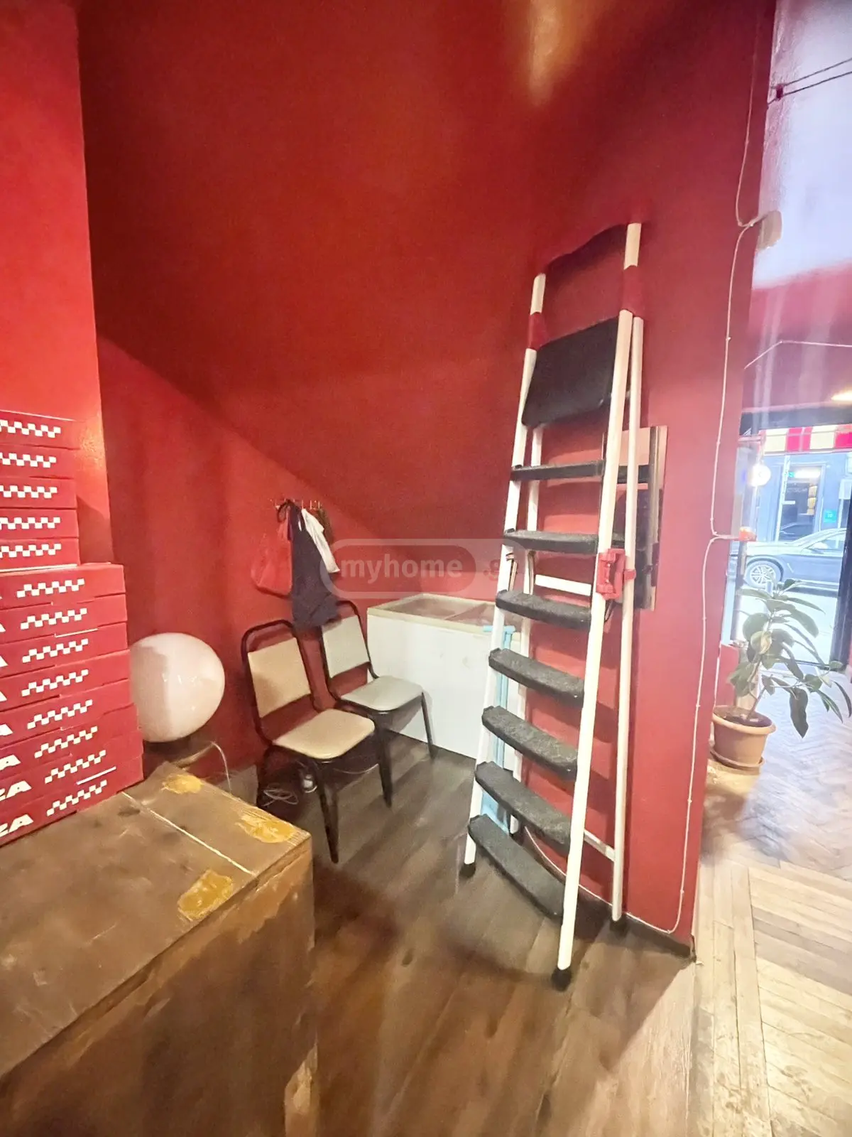 Special Commercial Area For Rent In Vera view 4