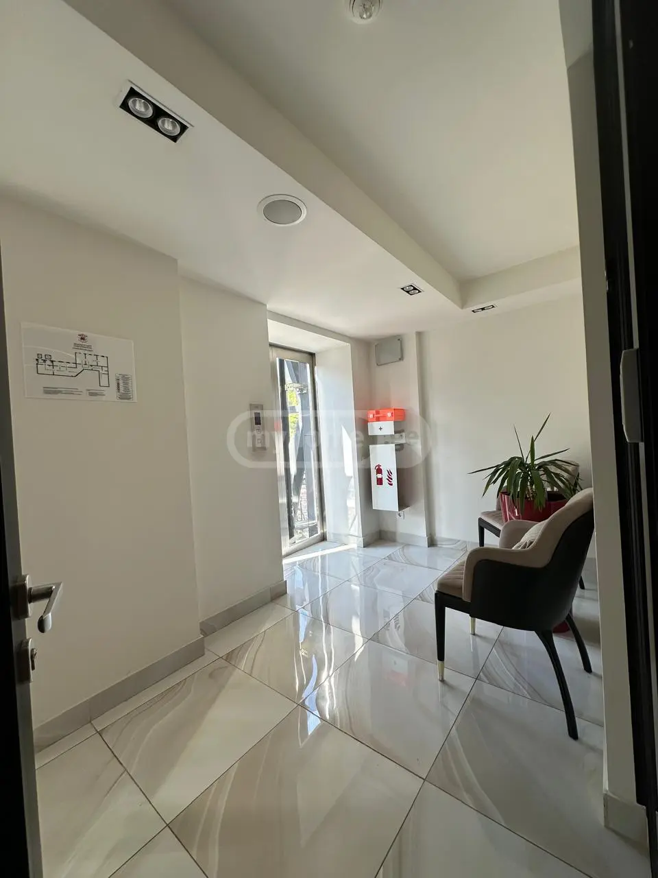 Office Commercial Area For Rent In Mtatsminda view 8