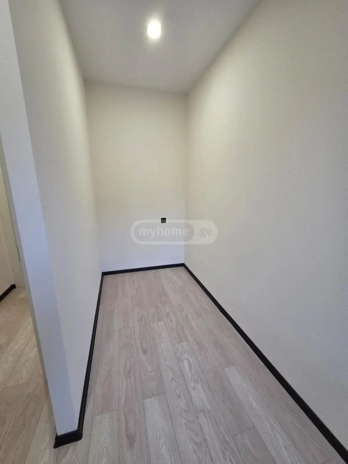 3 Room Apartment For Sale view 9