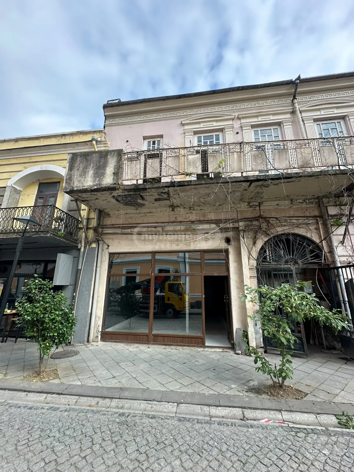 Universal Commercial Area For Rent In Old Batumi District, In Batumi view 1