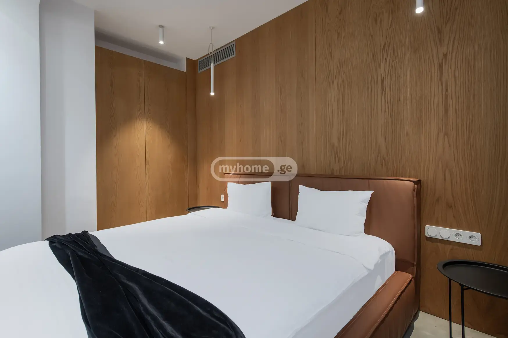 2 Room Apartment For Rent In Vera view 4