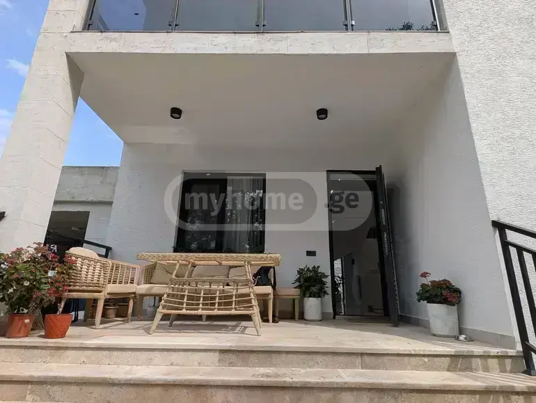 6 Room Private House For Sale view 9