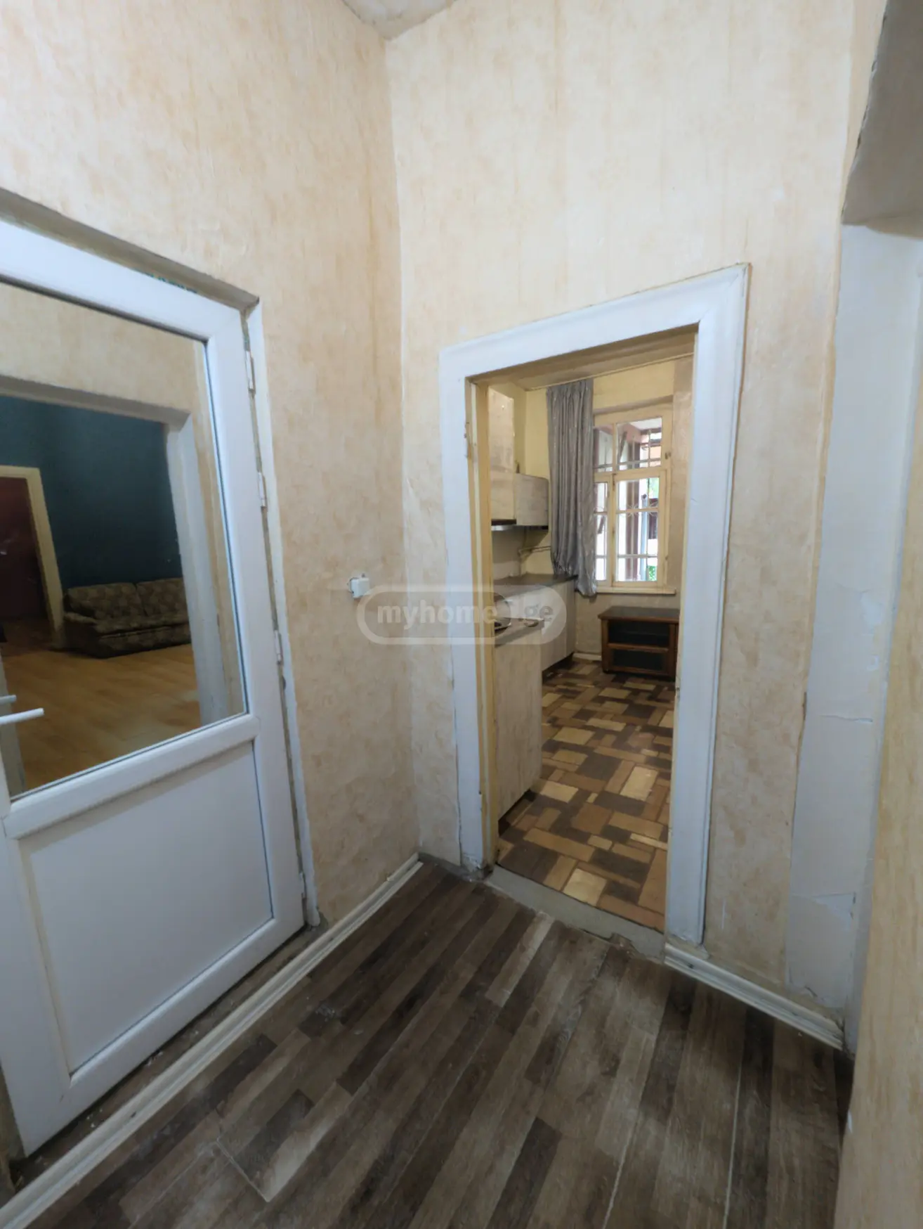 2 Room Apartment For Rent In Sanzona view 10