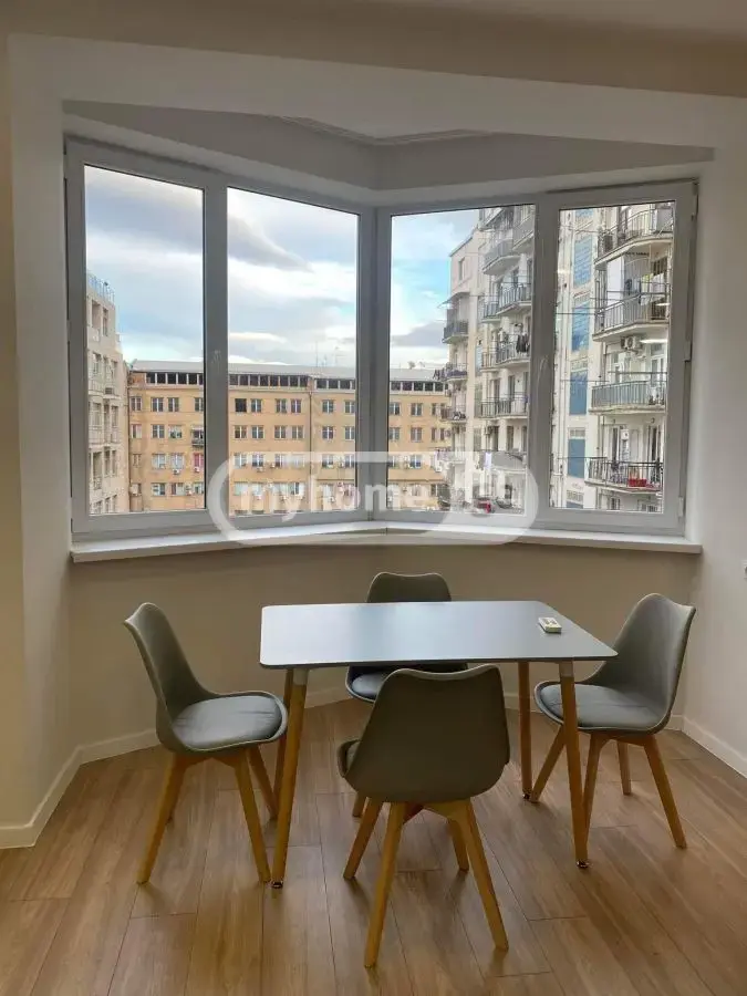 2 Room Apartment For Rent In Mtatsminda view 1