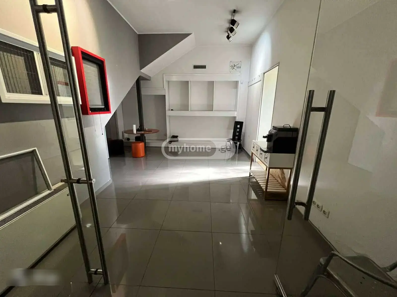 Universal Commercial Area For Rent In Avlabari view 4