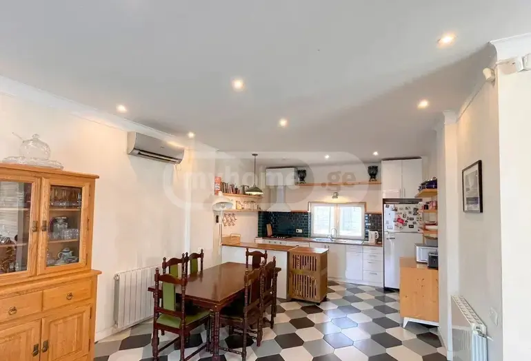 4 Room Private House For Rent In Vake view 6