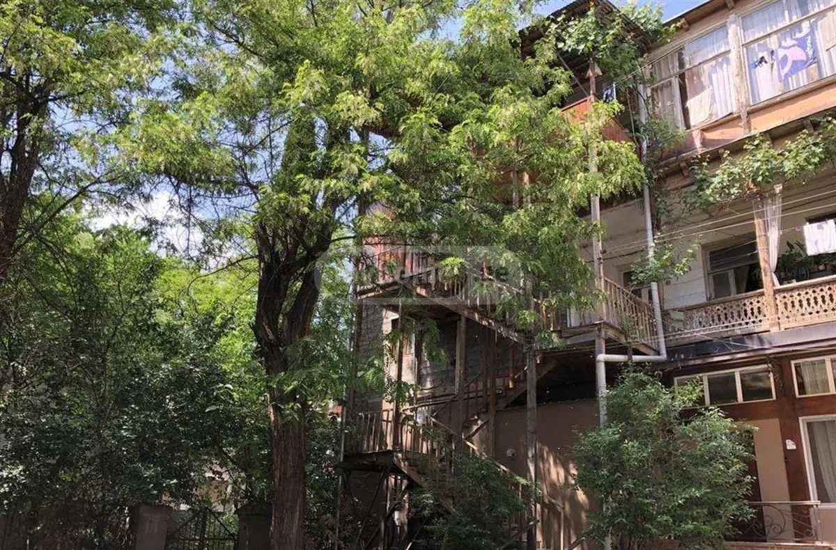 4 Room Apartment For Rent In Sololaki view 2