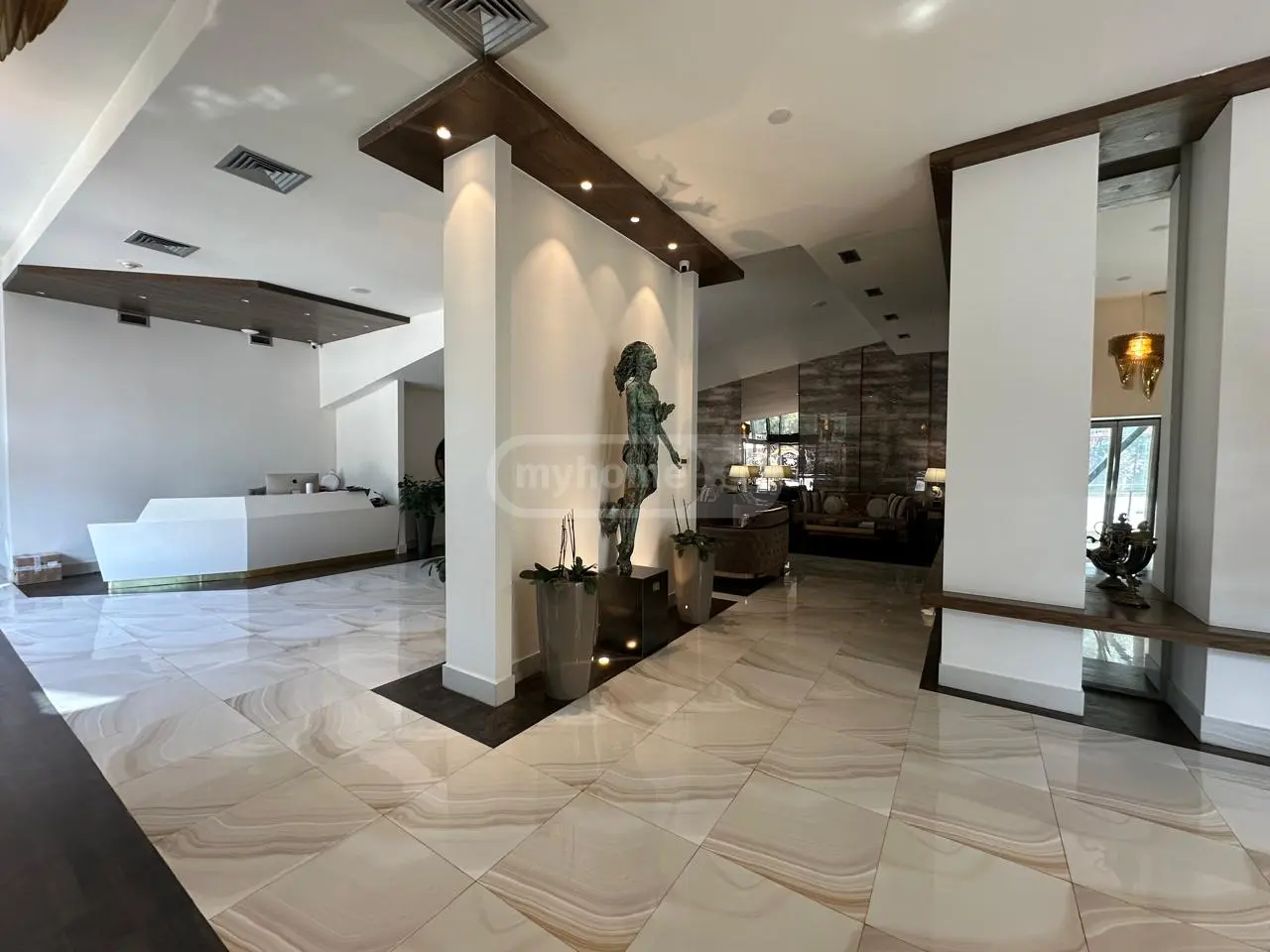 Office Commercial Area For Rent In Mtatsminda view 1