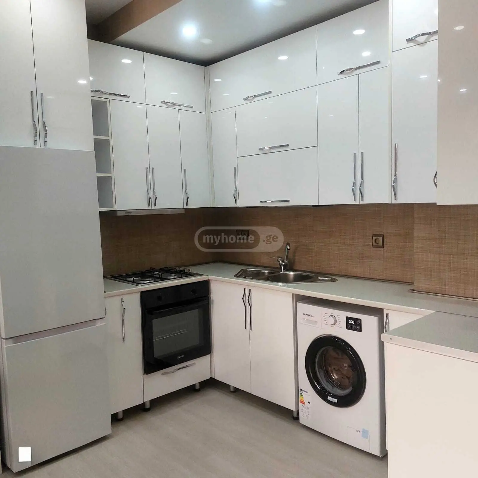 2 Room Apartment For Rent In Sololaki view 3