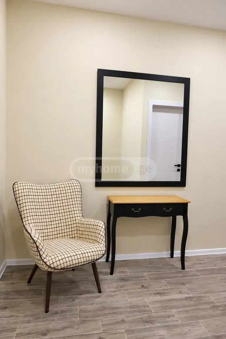 4 Room Apartment For Rent In Mtatsminda view 6