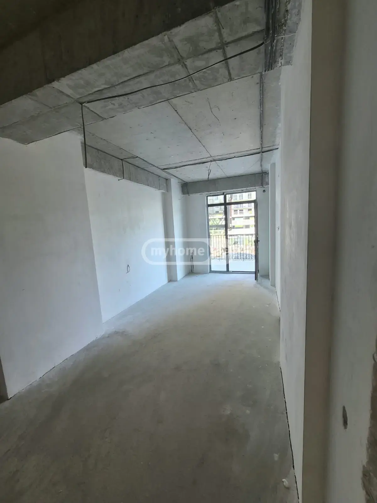Продажа 3-комната Квартира view 2