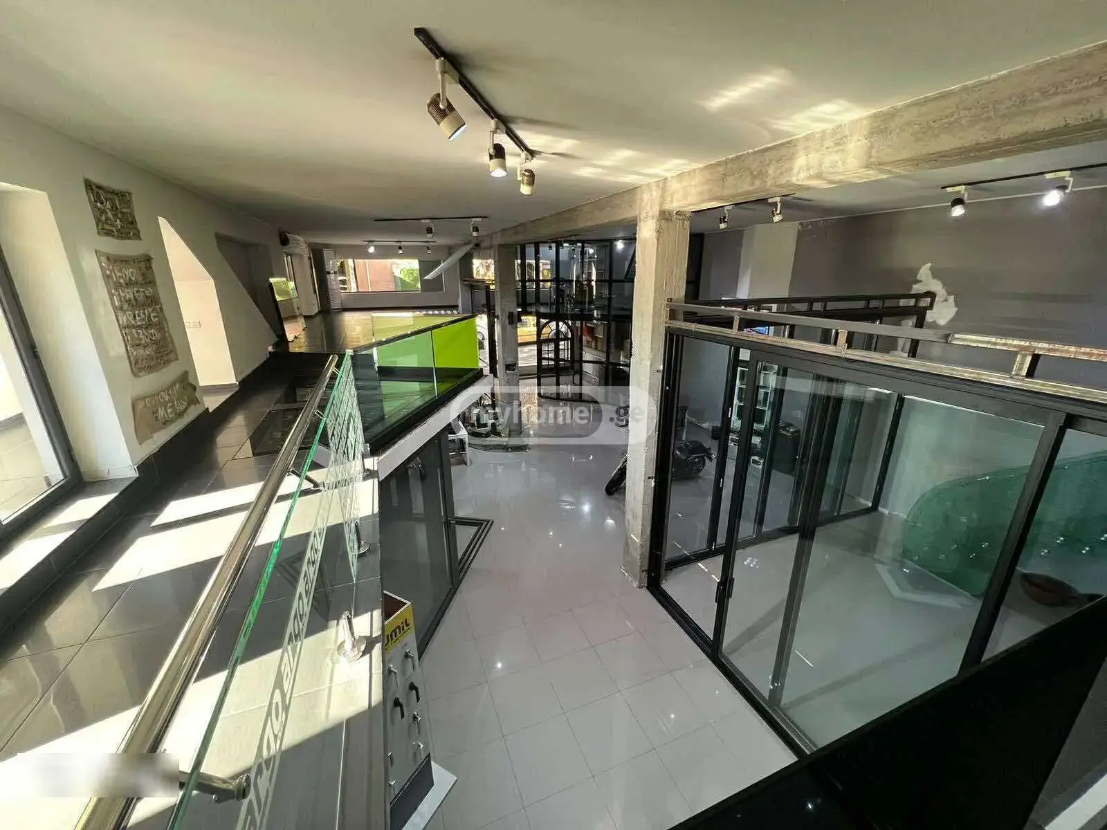 Universal Commercial Area For Rent In Avlabari view 9