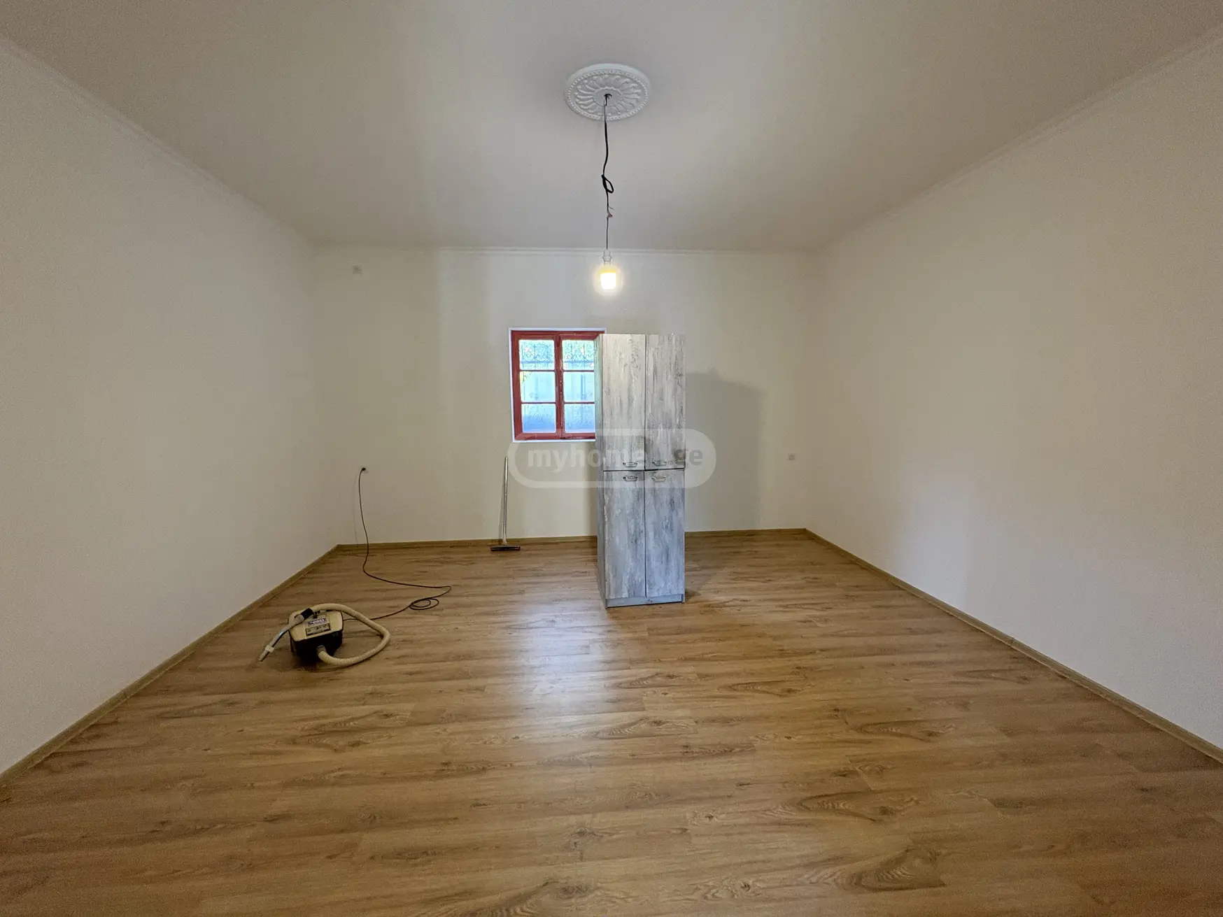3 Room Private House For Sale view 6