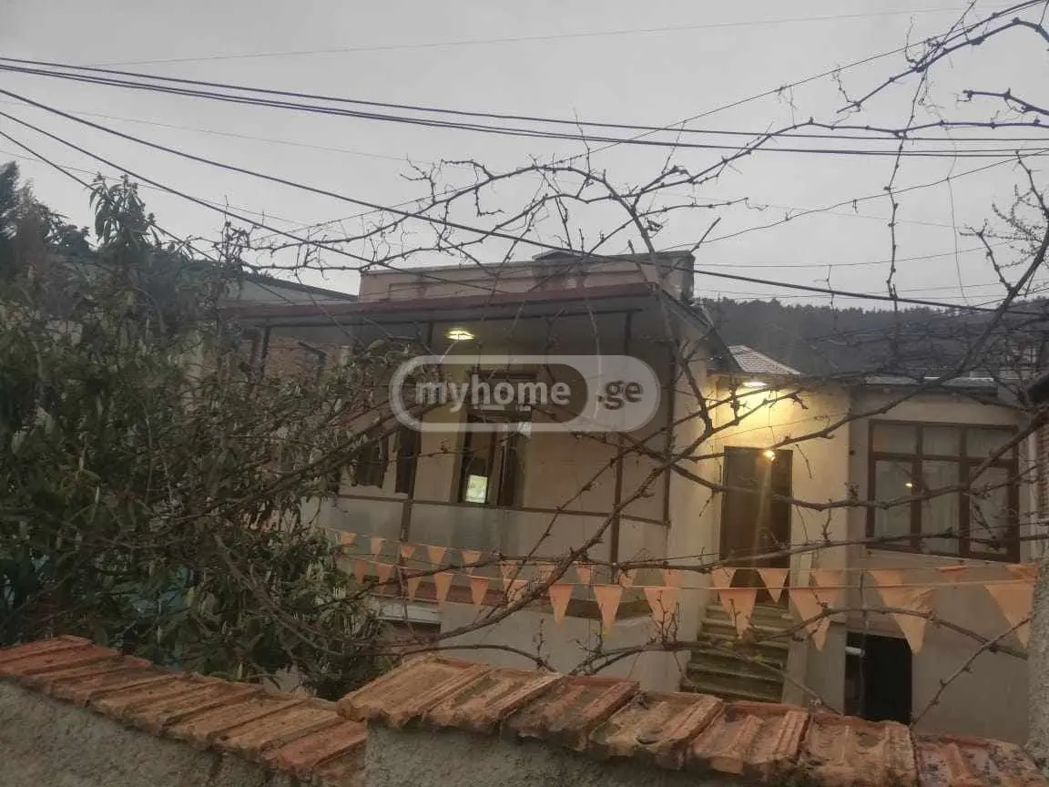 3 Room Private House For Rent In Sololaki view 11