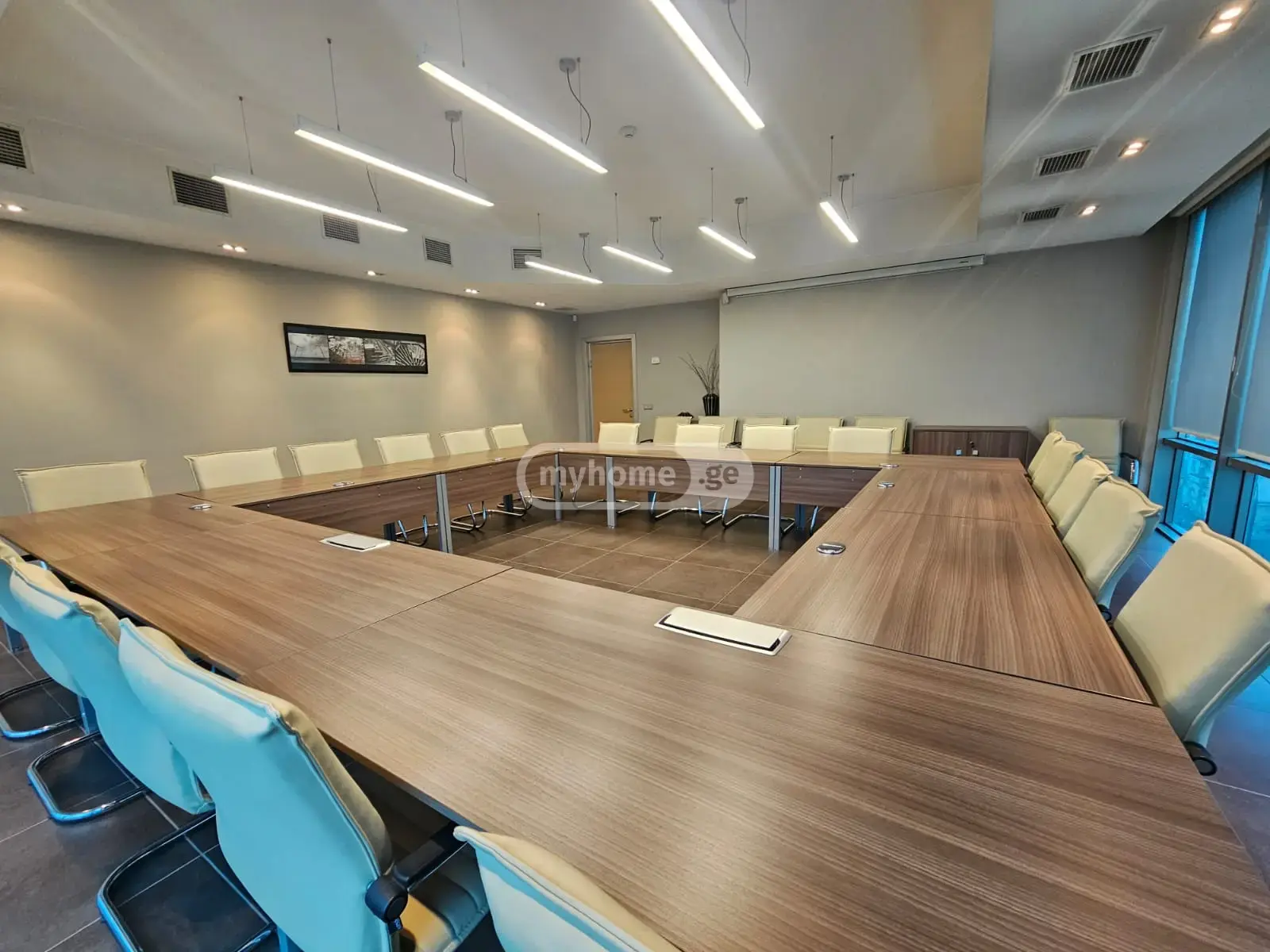 Office Commercial Area For Rent In Avlabari view 1