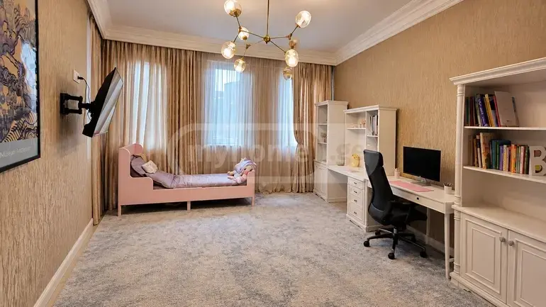 7 Room Apartment For Sale view 9