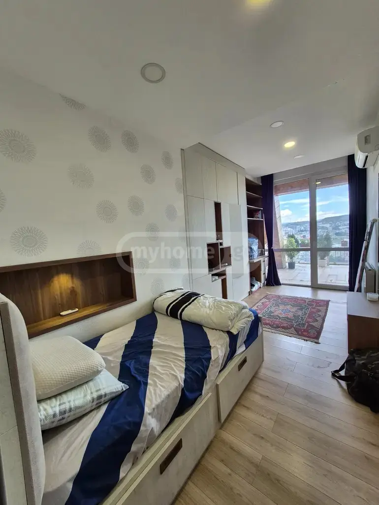 4 Room Apartment For Sale view 8