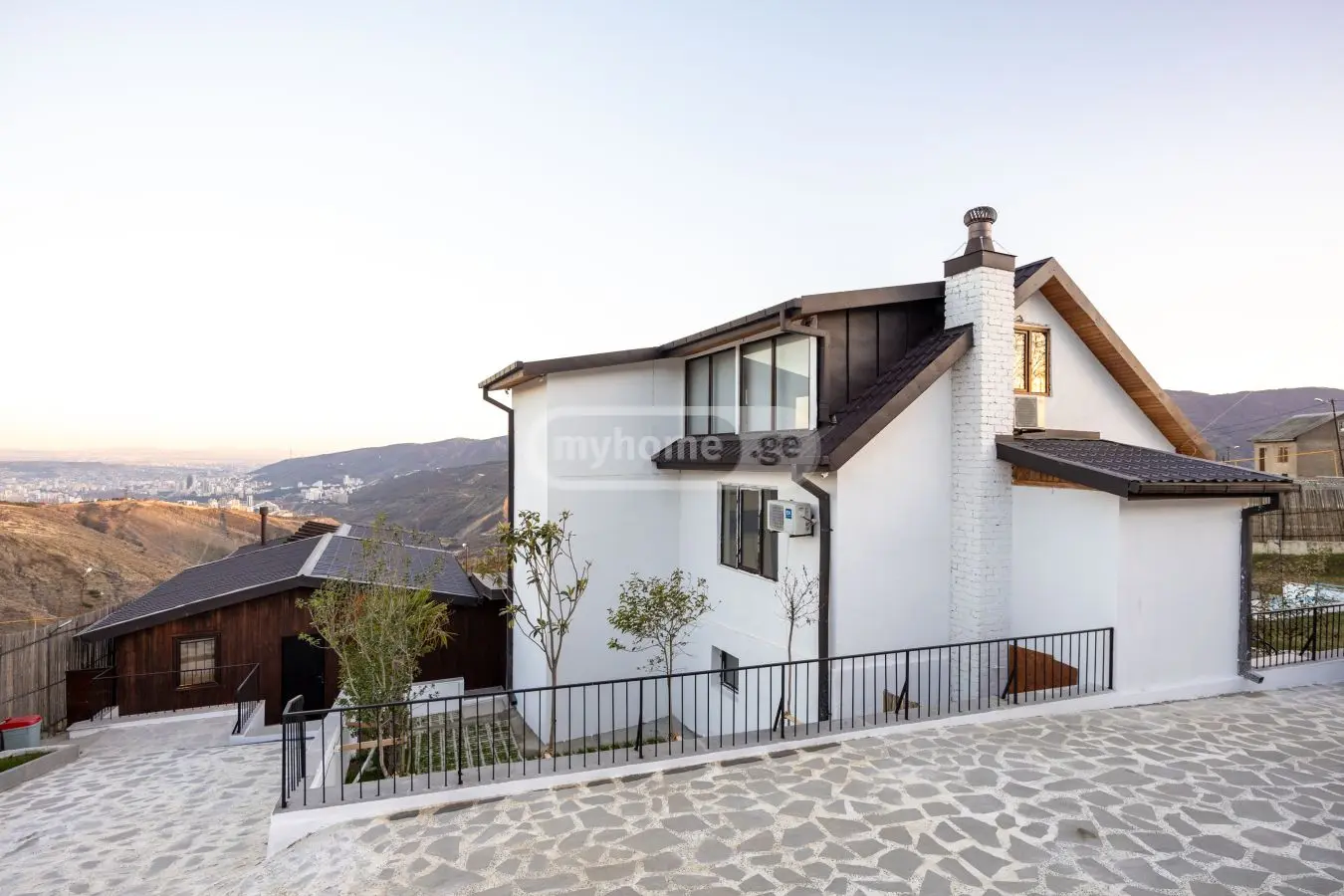 8 Room Private House Daily Rent In Vake view 2