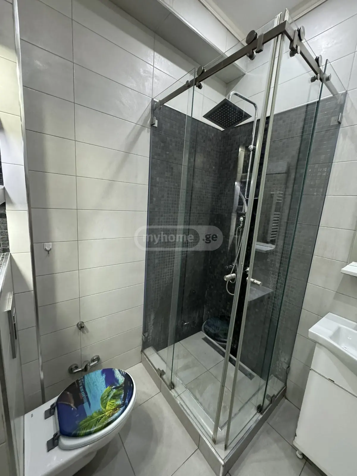 3 Room Apartment Daily Rent In Saburtalo view 8