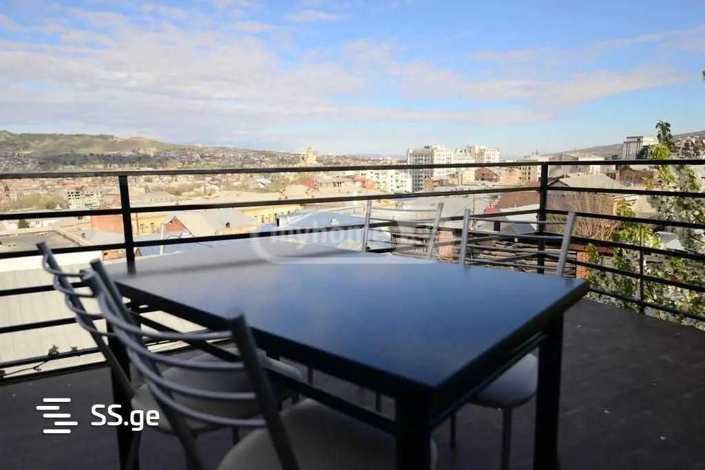 5 Room Private House For Rent In Mtatsminda view 9