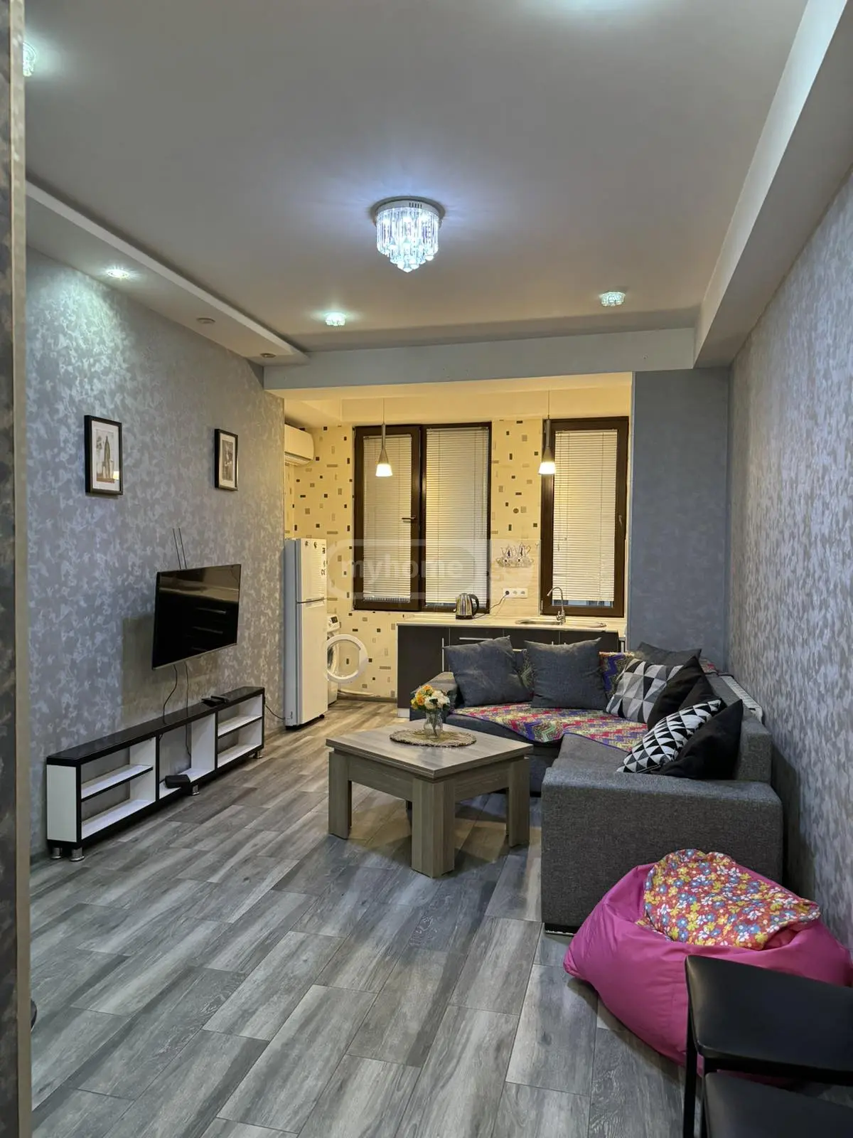 3 Room Apartment Daily Rent In Saburtalo view 2
