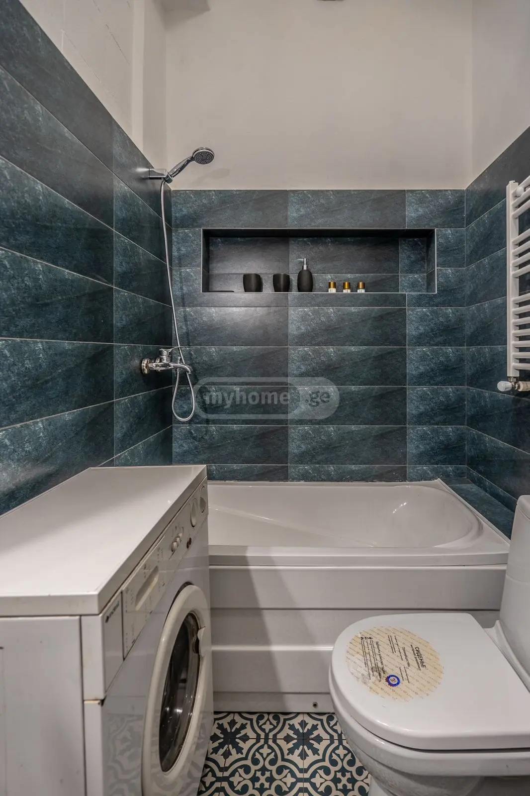 2 Room Apartment For Rent In Mtatsminda view 11