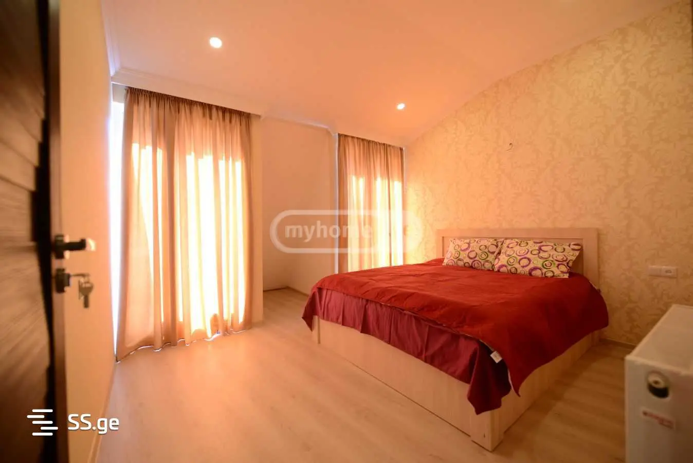 5 Room Private House For Rent In Mtatsminda view 4