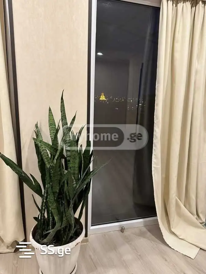5 Room Private House For Rent In Mtatsminda view 6