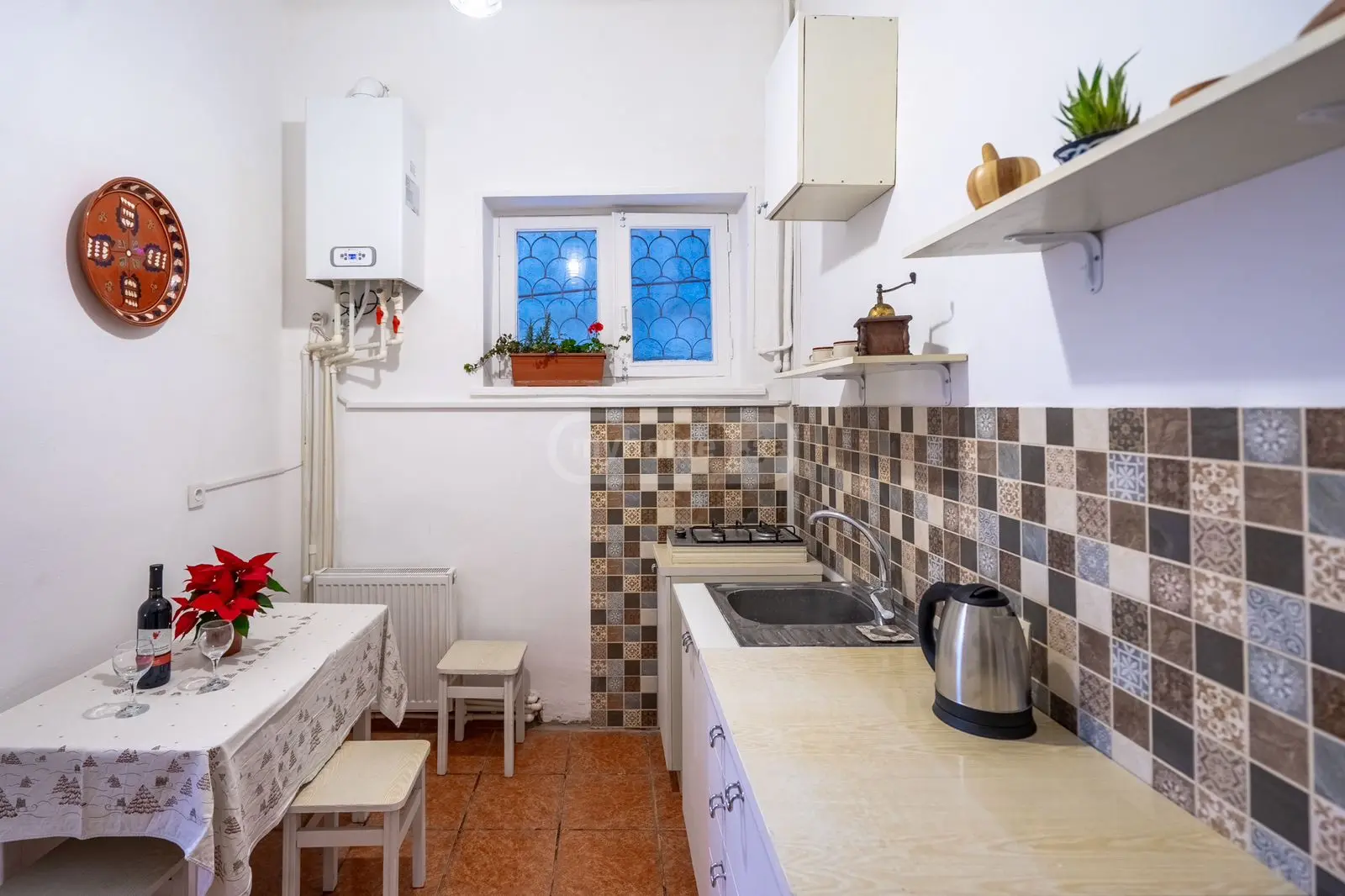 2 Room Apartment For Rent In Mtatsminda view 8